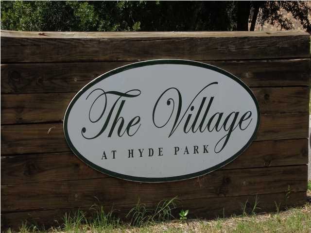 17 Hyde Park Village Ln, North Charleston, SC 29405
