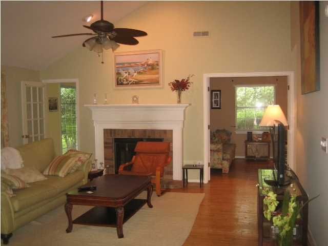 2654 Summer Leaves Ct, Charleston, SC 29414
