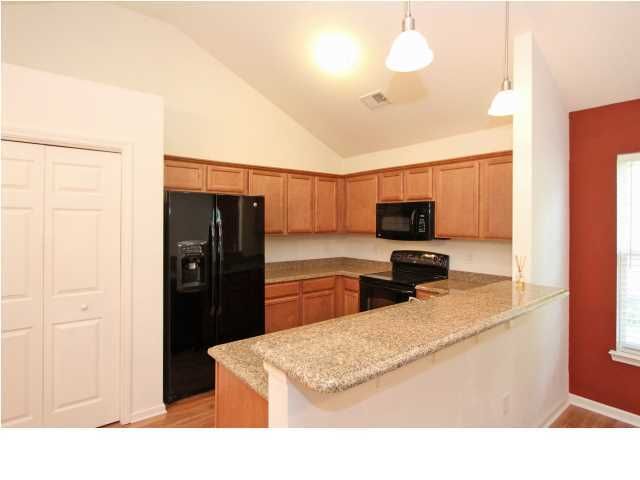 1057 Steelechase Ln, Hanahan, SC 29410