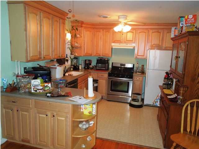 527 Carpenter St, Charleston, SC 29412