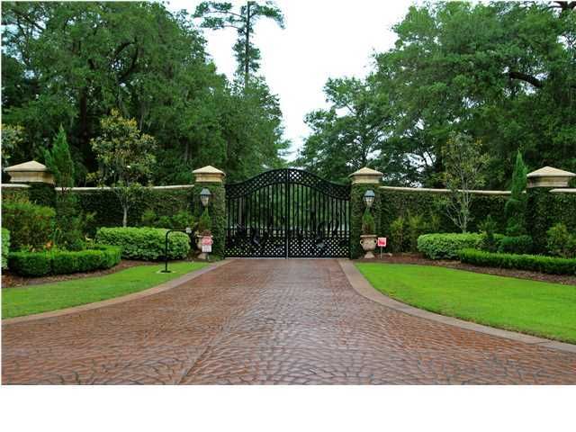 4711 Blockhouse Ln, Hollywood, SC 29449