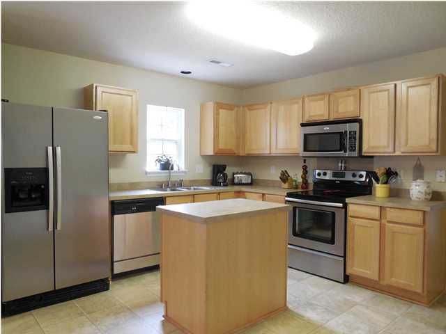 5124 Morrow Ln, Summerville, SC 29485