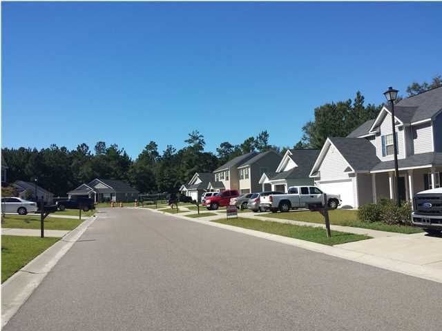 183 Blackstone Dr, Moncks Corner, SC 29461