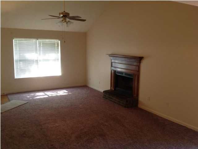 214 Camelot Dr, Goose Creek, SC 29445