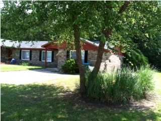 100 Drake Ct #A,B, Summerville, SC 29483