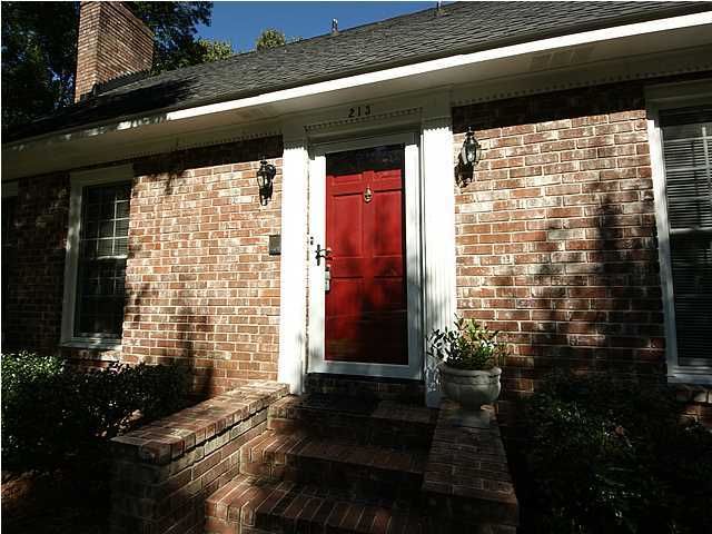 213 Sweetbriar Rd, Summerville, SC 29485