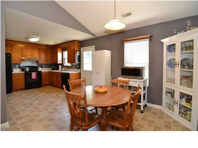 3074 Brigham Ct, North Charleston, SC 29406