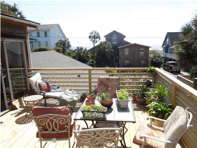 318 E Arctic Ave, Folly Beach, SC 29439