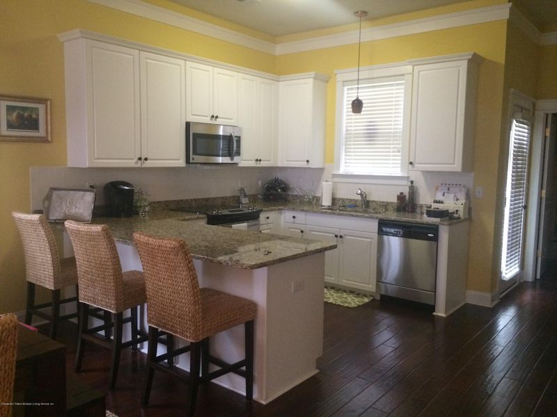 502 Hawthorne Ave, Summerville, SC 29483