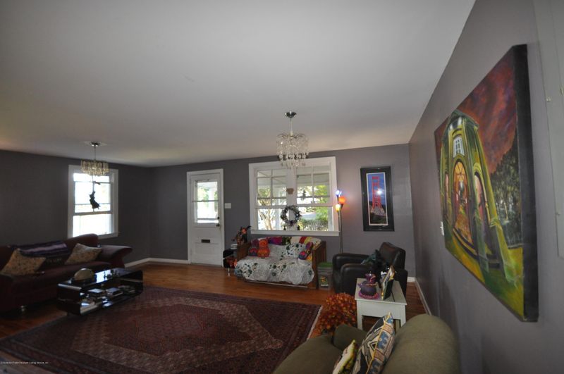 714 Azalea St, Mount Pleasant, SC 29464