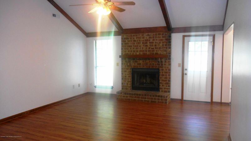 104 Mohican Cir, Summerville, SC 29483