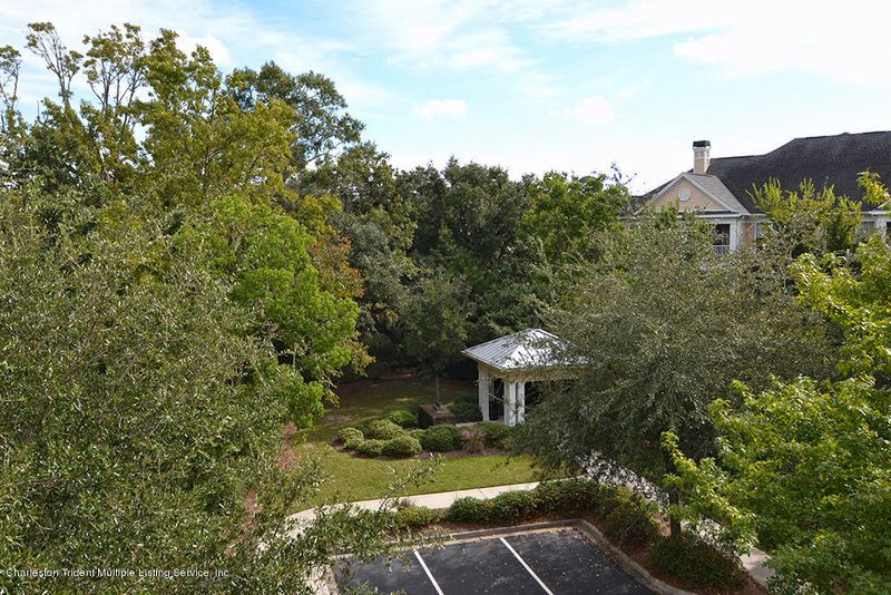 200 River Landing Dr #F209, Charleston, SC 29492