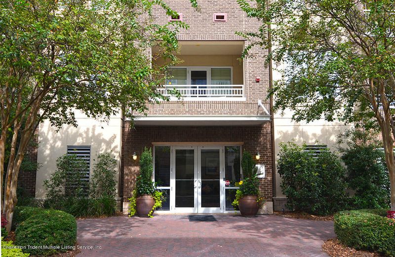 200 River Landing Dr #F209, Charleston, SC 29492