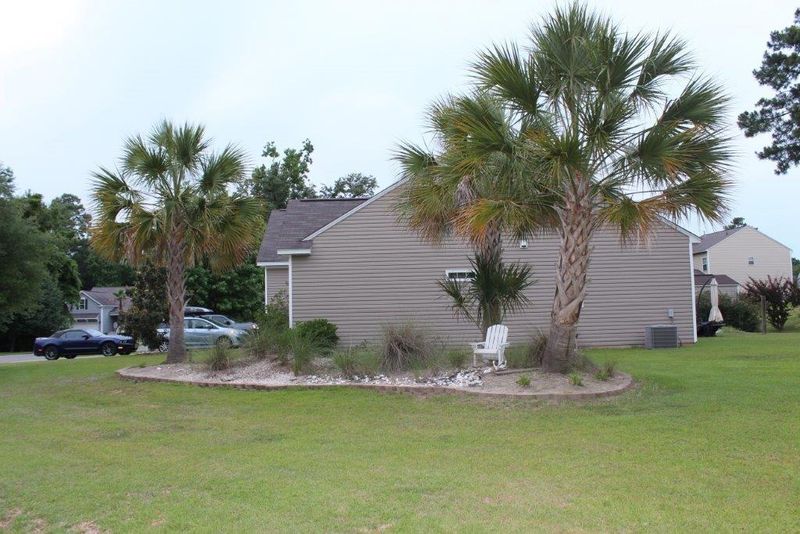 7549 Hawks Cir, Hanahan, SC 29410