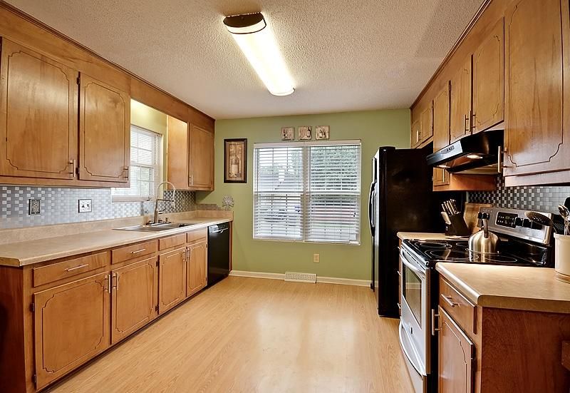 8608 Bentwood Dr, North Charleston, SC 29406