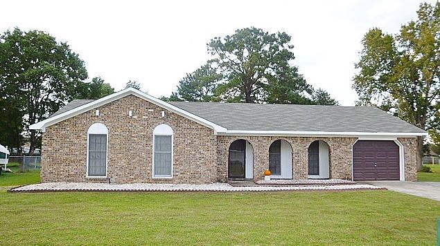 106 Arrowhead Dr, Summerville, SC 29483