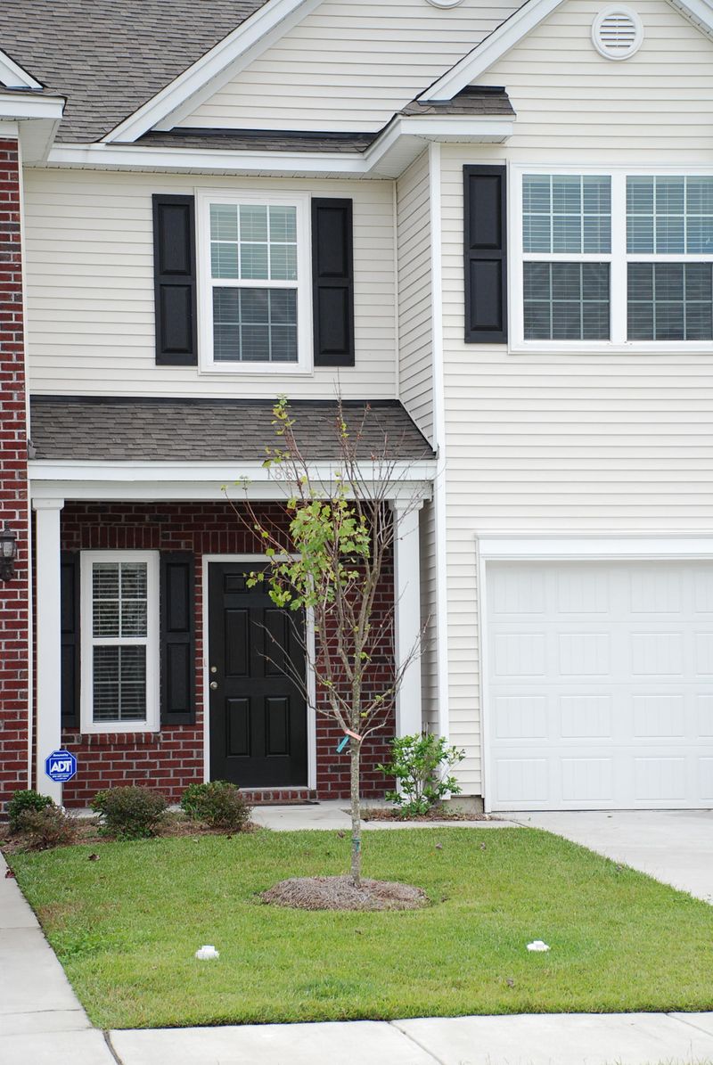 1865 Heldsberg Dr, Charleston, SC 29414