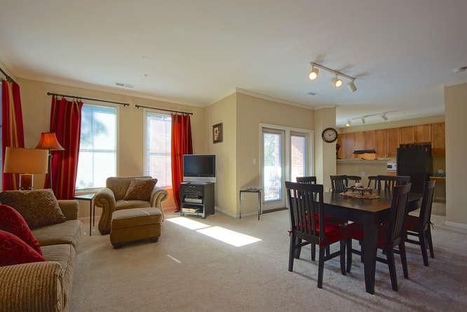 260 Seven Farms Dr #301, Daniel Island, SC 29492