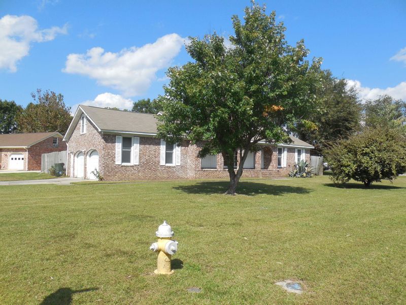 112 Myer Ln, Goose Creek, SC 29445