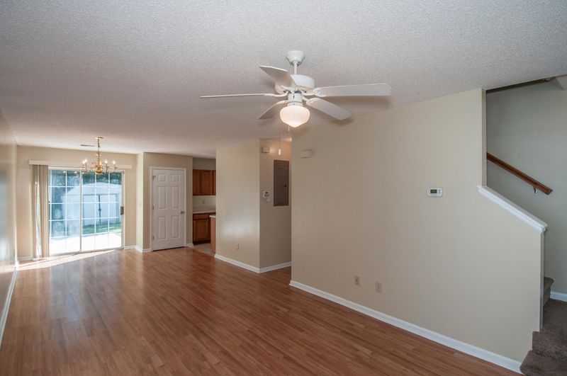 18 Woodleaf Ct, Charleston, SC 29407