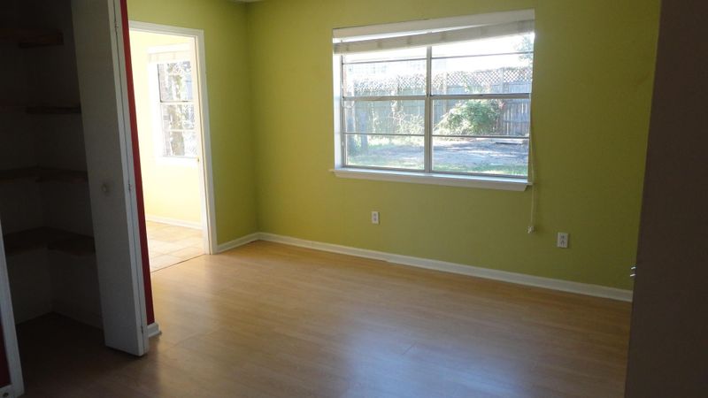 8843 Bucknell Dr, North Charleston, SC 29406
