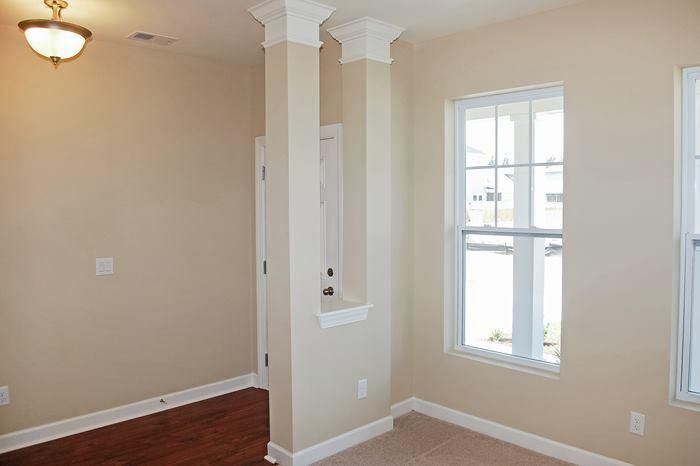 572 Crossland Dr, Moncks Corner, SC 29461