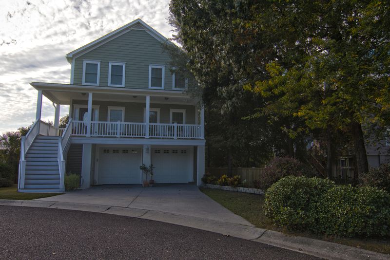 319 Arlington Dr, Charleston, SC 29414