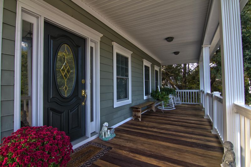 319 Arlington Dr, Charleston, SC 29414