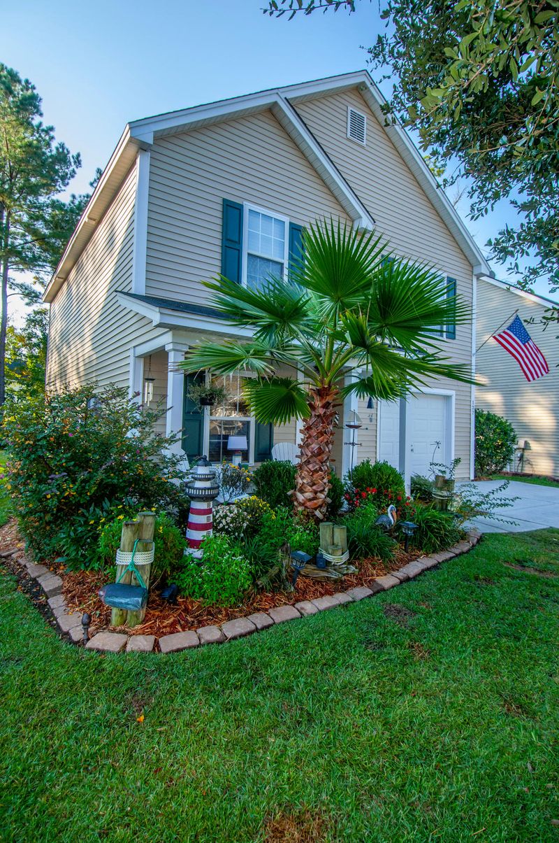 127 Avalon Rd, Summerville, SC 29483