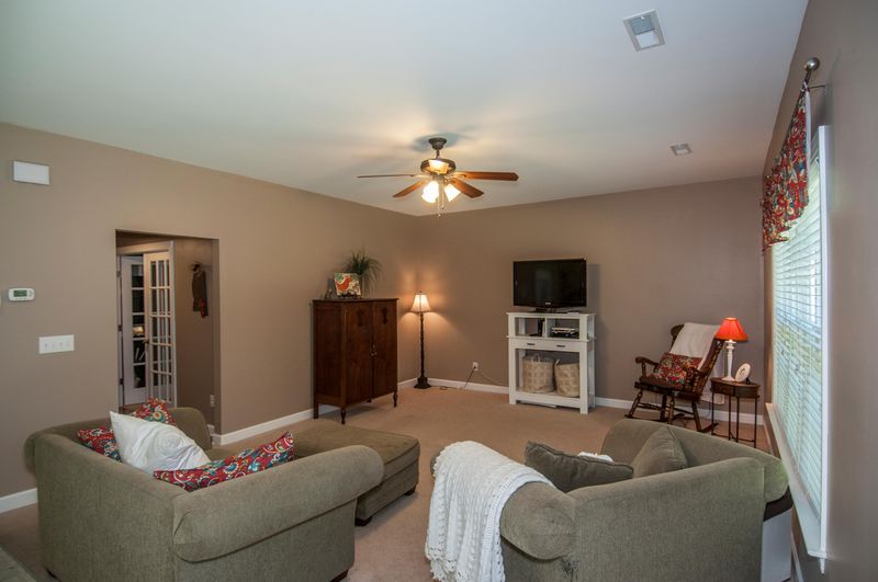 1920 Chestnut Oak Ln, Charleston, SC 29414