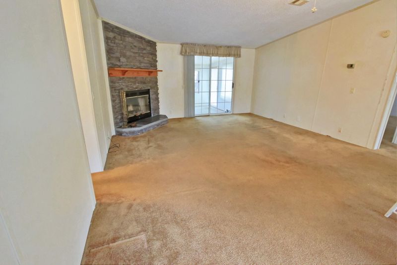 224 Grapevine Rd, Summerville, SC 29483