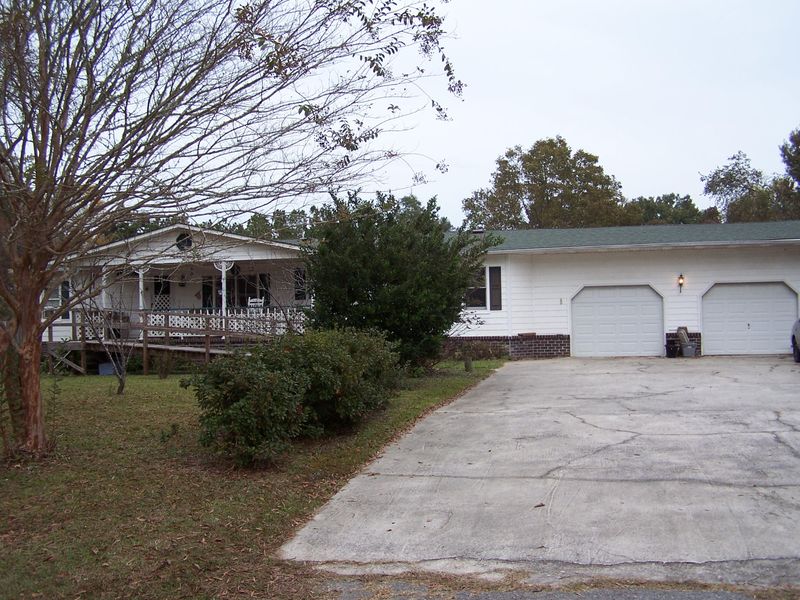 406 Twin Lakes Dr, Summerville, SC 29483