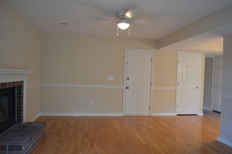 112 Kingsbridge Dr, Goose Creek, SC 29445