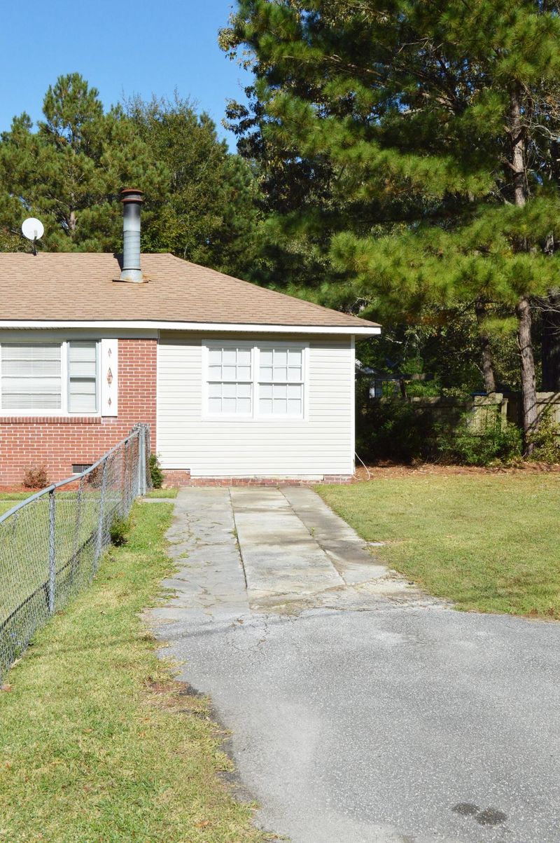 1 Norman Ct, Goose Creek, SC 29445