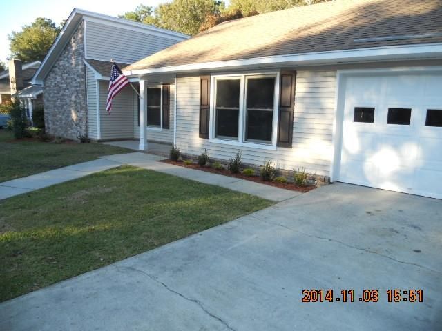 615 Longleaf Rd, Summerville, SC 29483