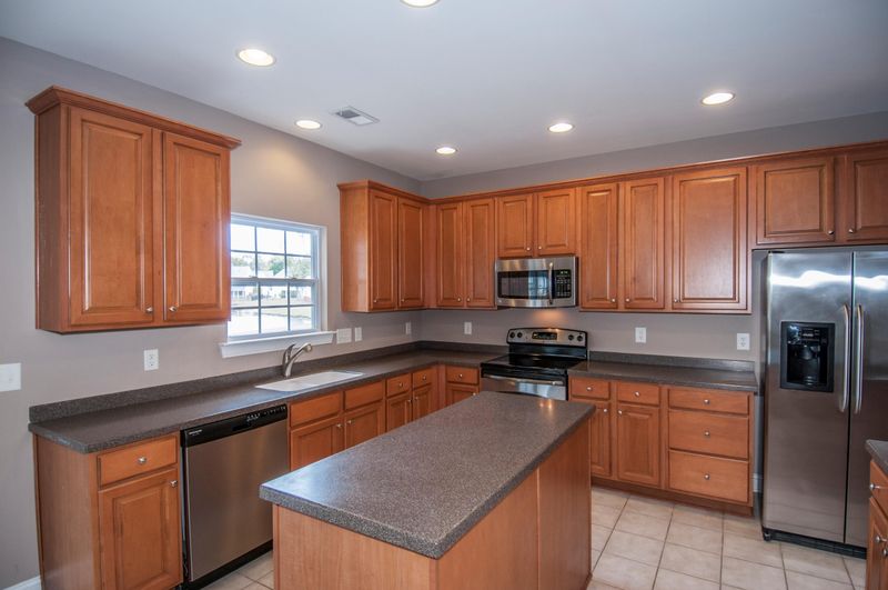 5217 Mulholland Dr, Summerville, SC 29485