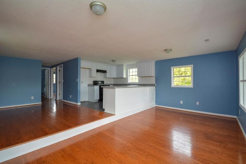 164 Autumn Ln, Moncks Corner, SC 29461