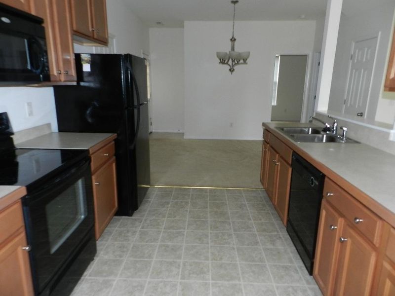 2420 Thoreau Ln, North Charleston, SC 29406