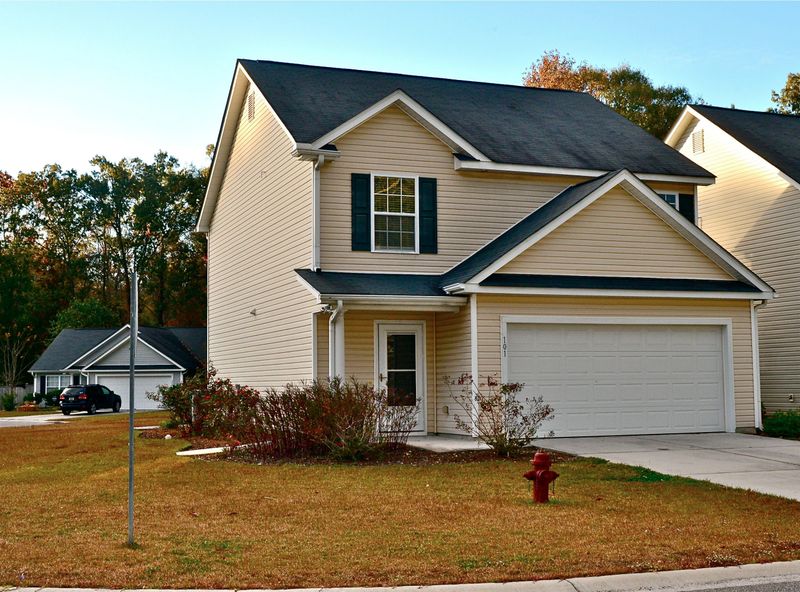 101 Lovette Ct, Goose Creek, SC 29445