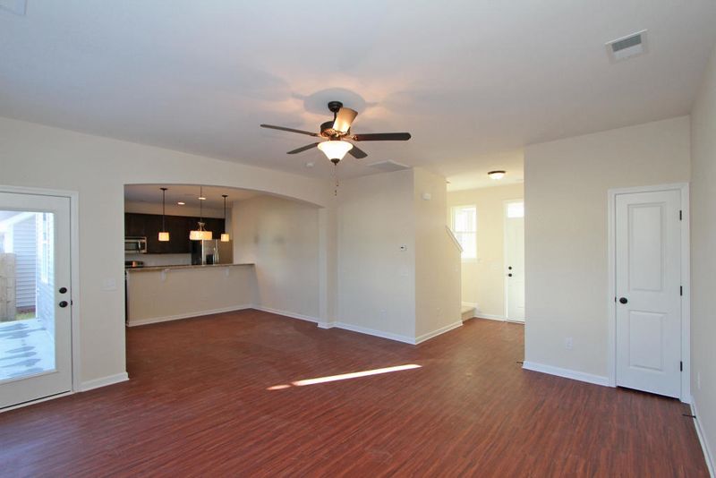 2900 Penobscot Dr, North Charleston, SC 29420