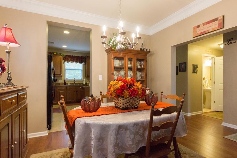 145 Gaslight Blvd, Summerville, SC 29483