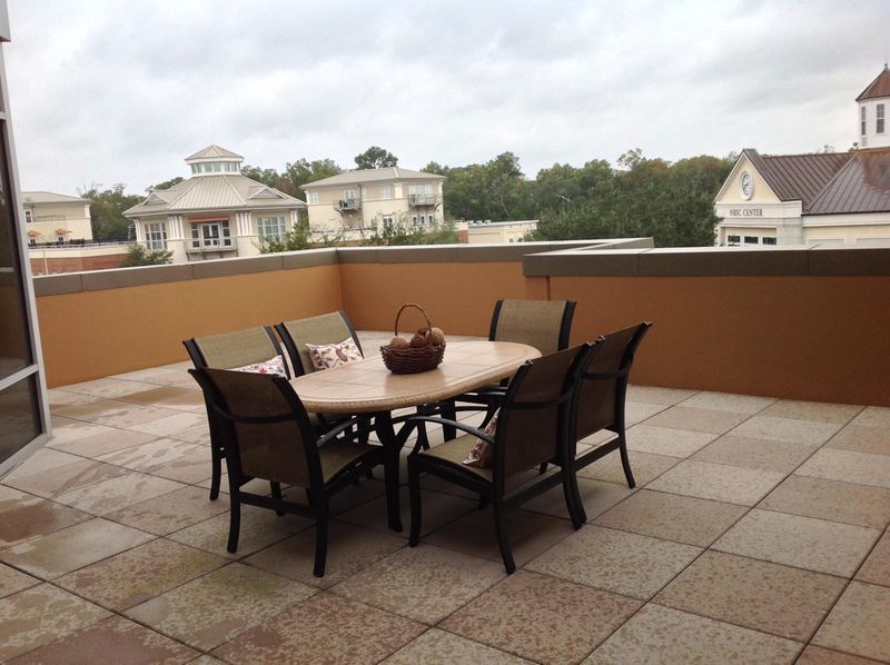 225 Seven Farms Dr #304, Daniel Island, SC 29492