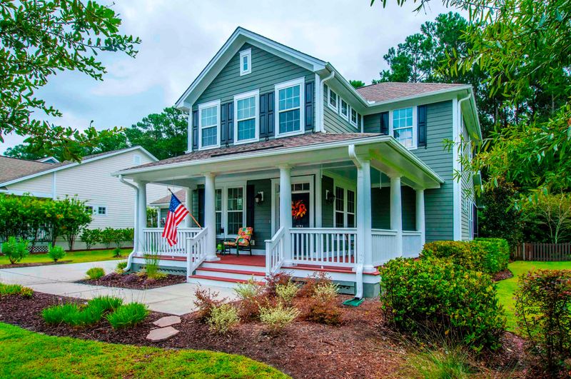 1823 Hall Point Rd, Mount Pleasant, SC 29466