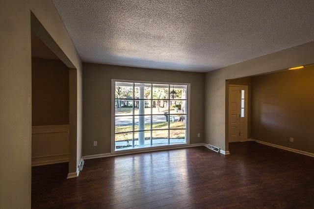 4 Francesca Ave, Hanahan, SC 29410
