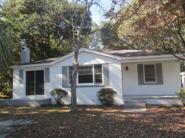 1038 Leonard Dr, Johns Island, SC 29455