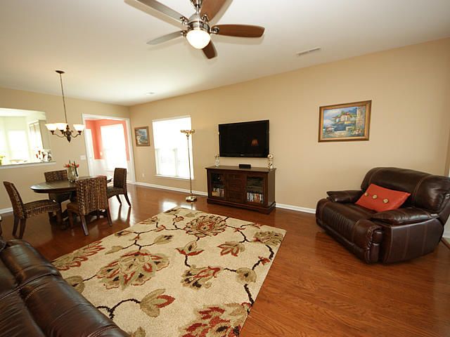 196 Sea Lavender Ln, Summerville, SC 29483