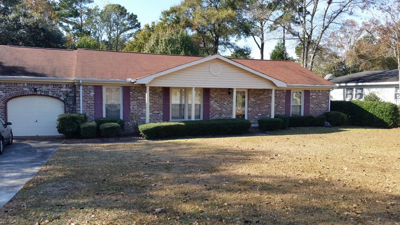 8505 Deerwood Dr, North Charleston, SC 29406