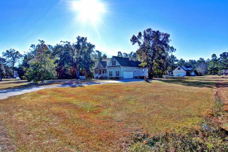 1193 Bethera Rd, Bonneau, SC 29431