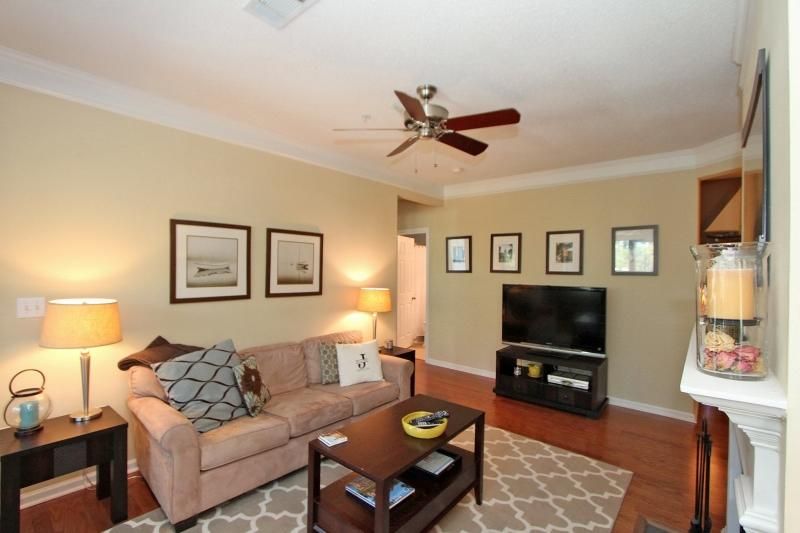 2331 Chatelain Way, Mount Pleasant, SC 29464