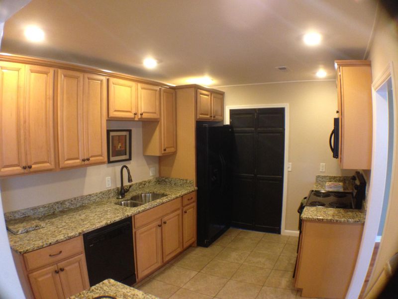 1004 Holcombe Rd, Hanahan, SC 29410